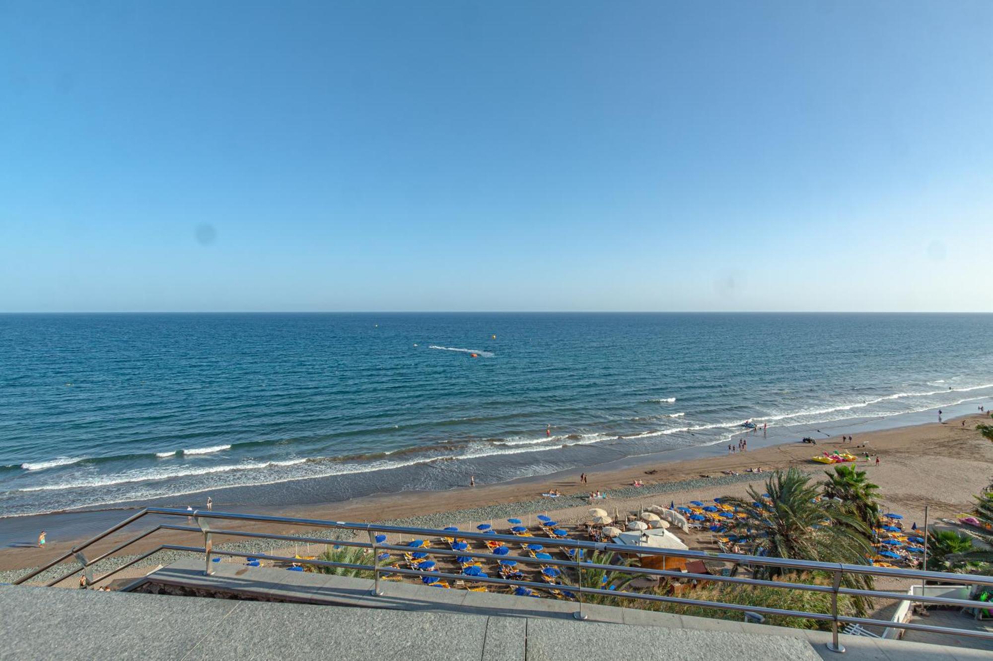 Apartamento Con Terraza Y Piscina En Playa Del Ing Playa del Ingles  Exterior photo